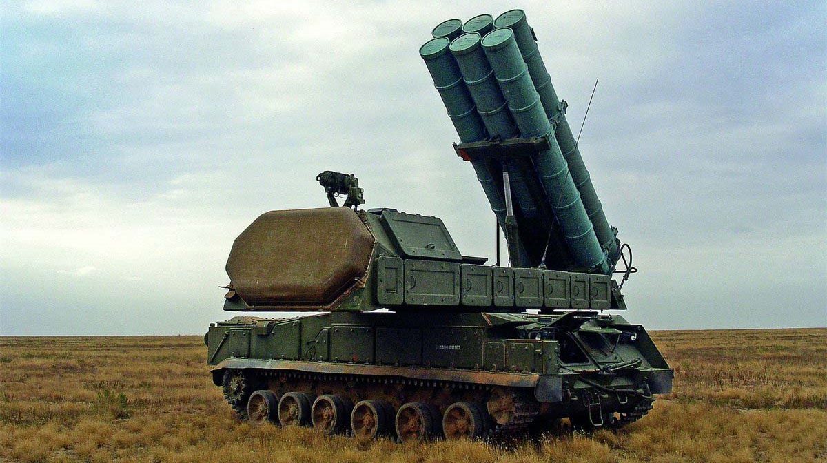 En ukrainsk FPV-drönare träffade avfyrningsrampen till ett modernt ryskt Buk-M3 luftvärnsrobotsystem En ukrainsk FPV-drönare träffade avfyrningsrampen till ett modernt ryskt Buk-M3 luftvärnsrobotsystem